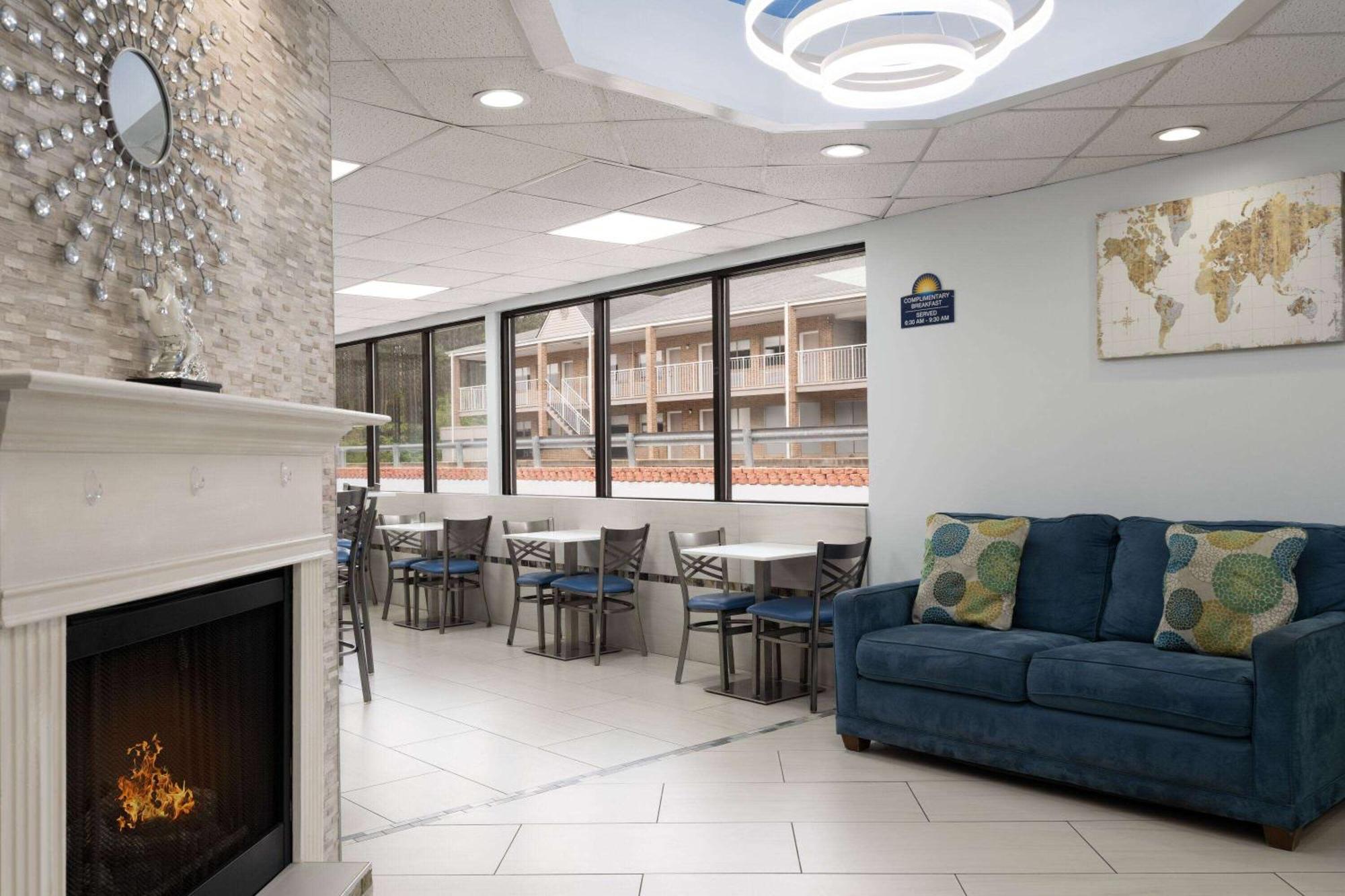 Days Inn By Wyndham Weldon Roanoke Rapids Екстериор снимка